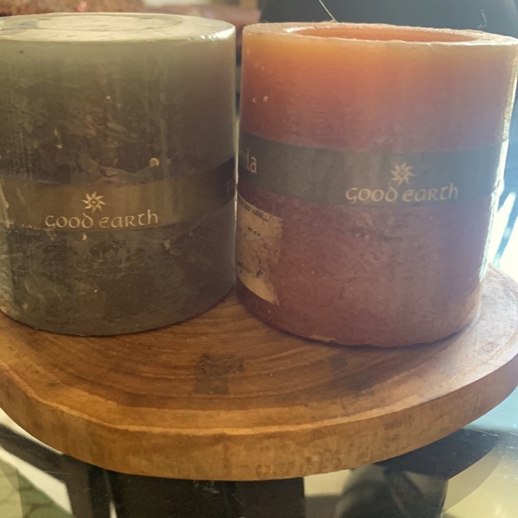 good earth Other - GOOD EARTH CANDLES: vanilla and neroli.